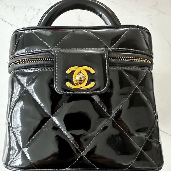 Chanel Black Patent Vanity 4 series 1997 - Picture 5 of 16